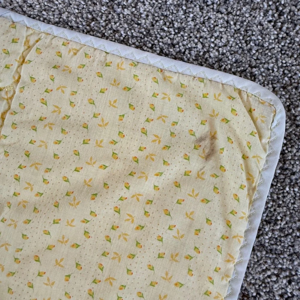 Vintage‎ Handmade Patchwork Baby Quilt Love Animals Nursery Primary Colors